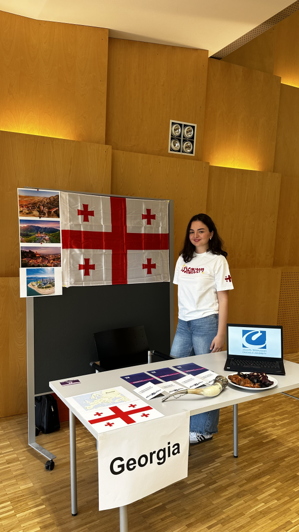 ტურიზმის სკოლის სტუდენტი FH Joanneum გამოყენებით მეცნიერებათა უნივერსიტეტში, ავსტრია